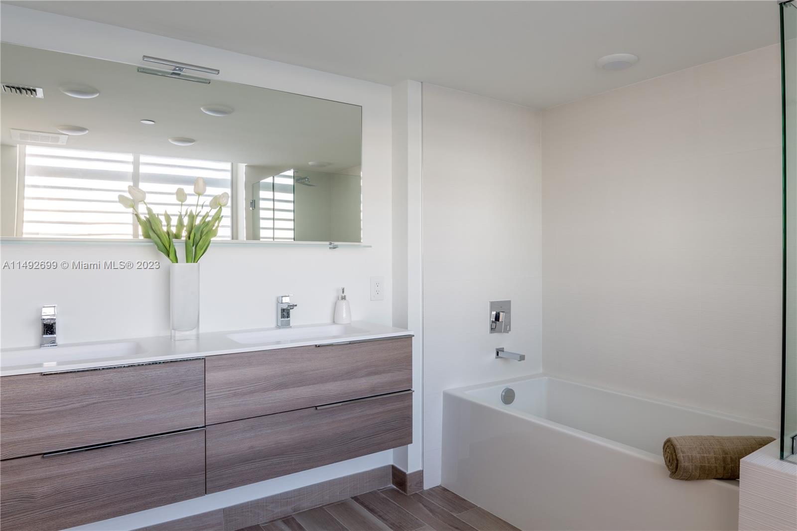 THE IVORY RESIDENCE CONDO - Residential