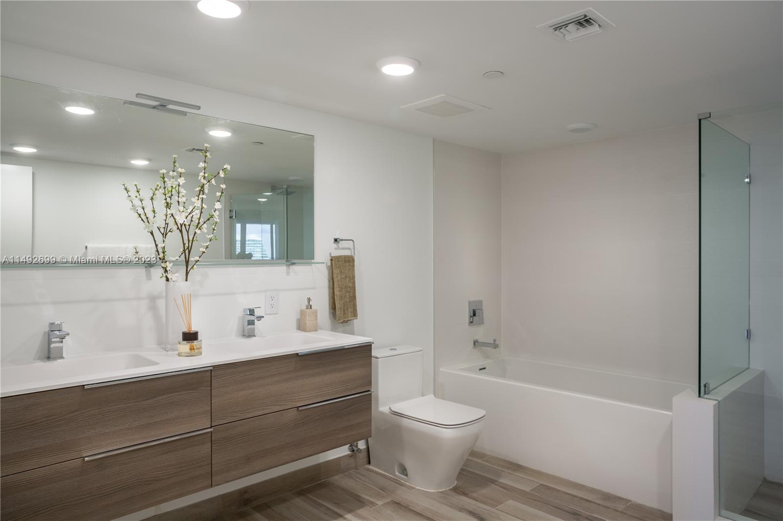 THE IVORY RESIDENCE CONDO - Residential