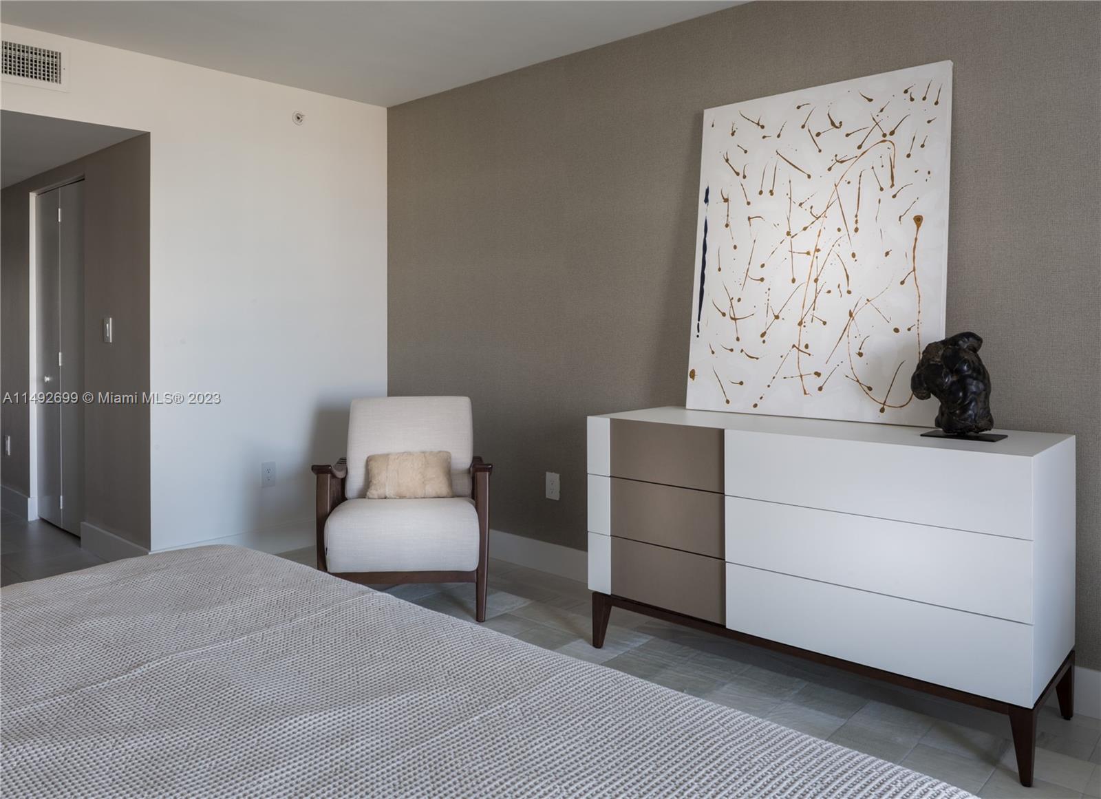 THE IVORY RESIDENCE CONDO - Residential