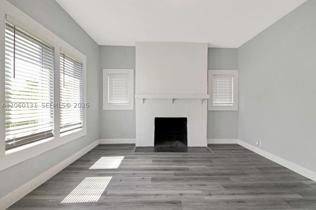 Photo of 327 SW 20th St #2, Fort Lauderdale, FL 33315 (MLS # A12060131)