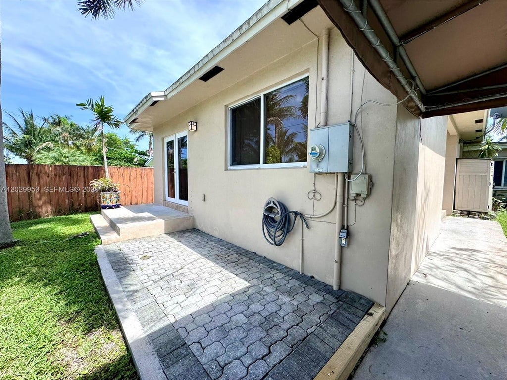 Photo of 1419 Garfield St #2 (Back), Hollywood, FL 33020 (MLS # A12029953)