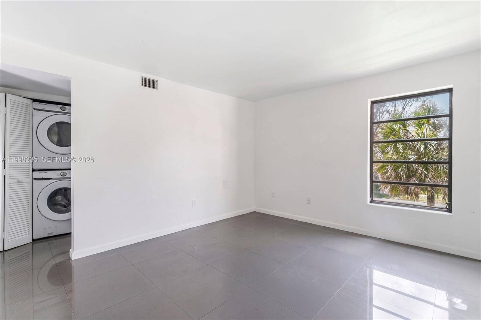 KENLAND POINTE CONDO #1 - Residential