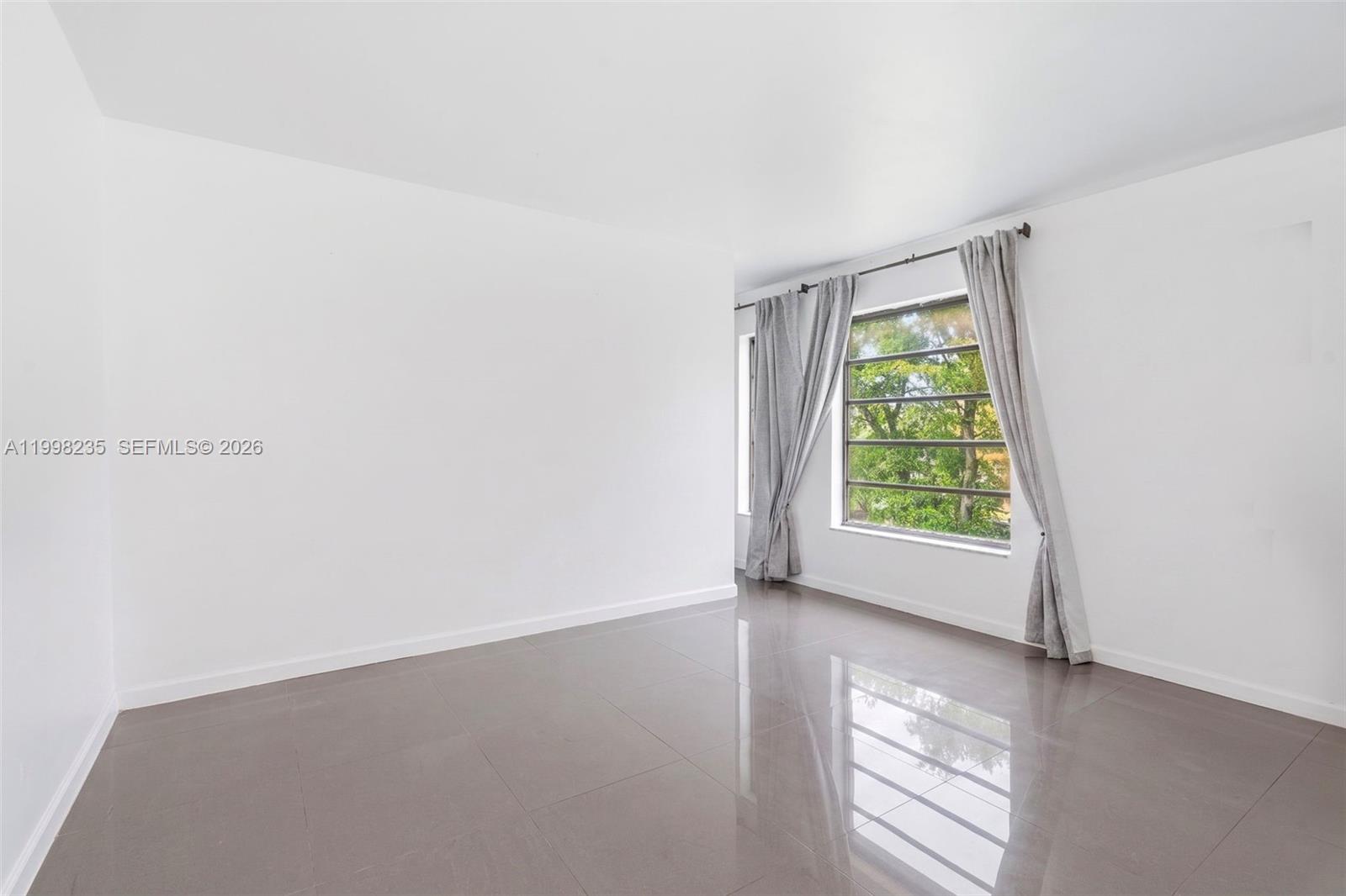 KENLAND POINTE CONDO #1 - Residential