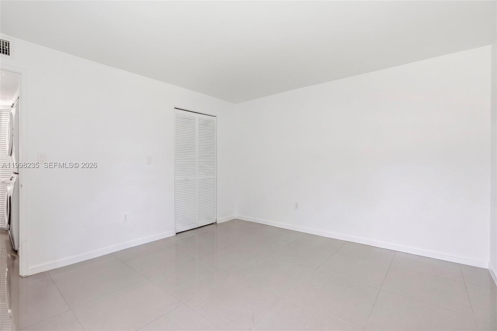 KENLAND POINTE CONDO #1 - Residential