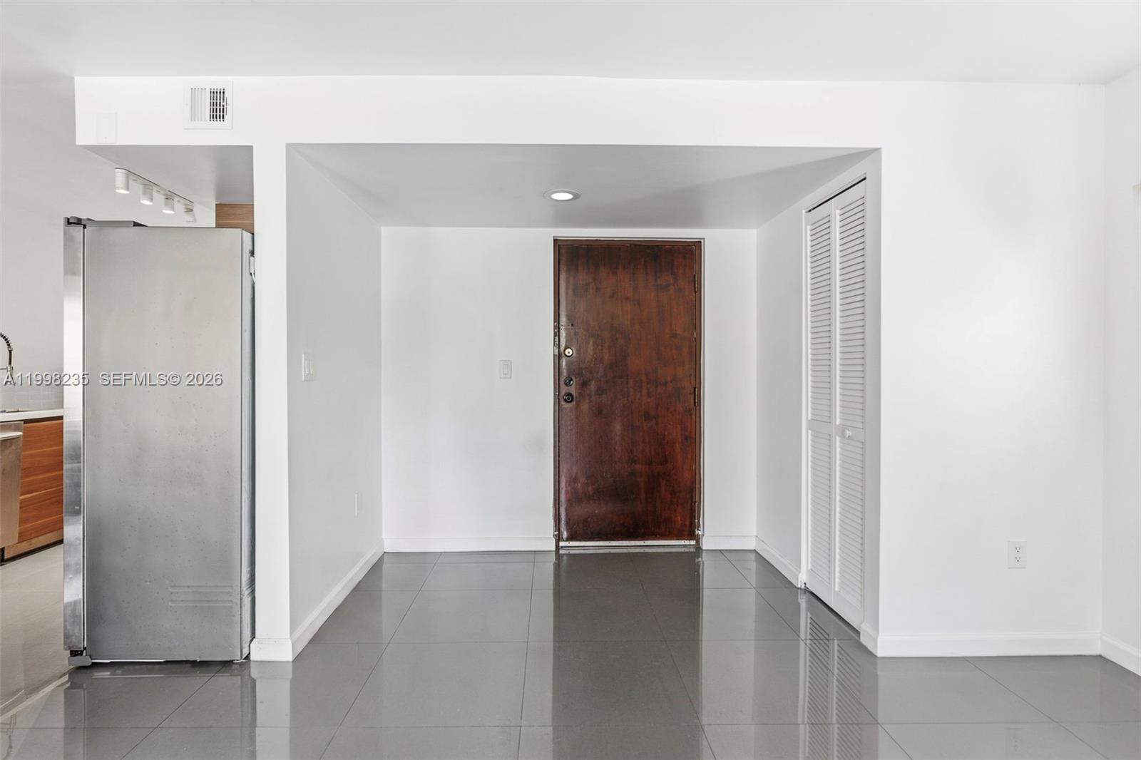 KENLAND POINTE CONDO #1 - Residential