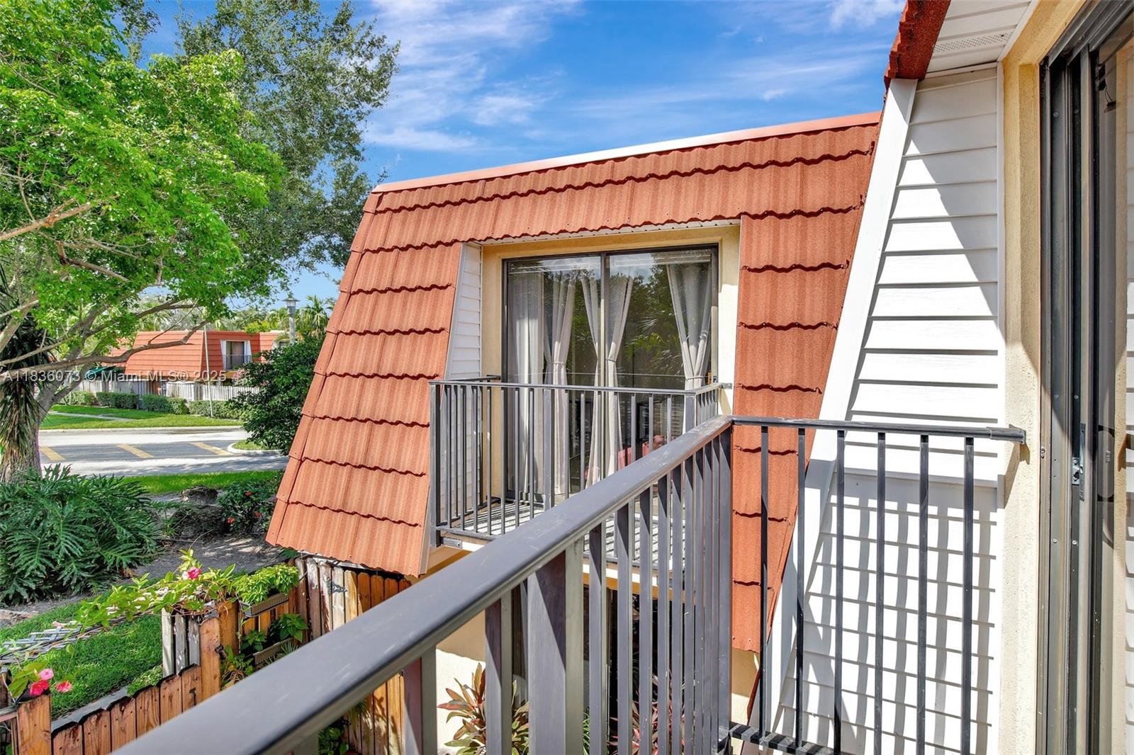 WATERFORD COURTYARDS - Residential