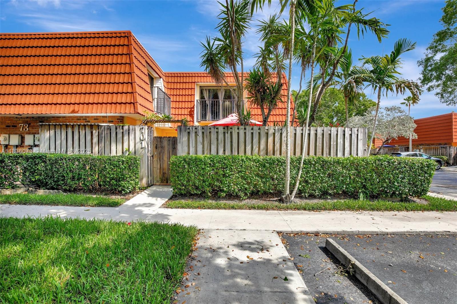 701 NW 98th Cir, Plantation, FL, 33324/$395,000 1 701 NW 98th Cir