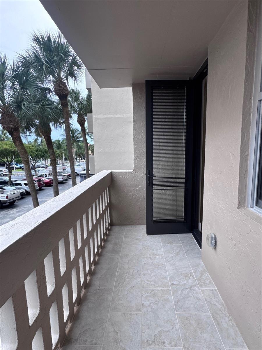 GABLES WATERWAY TOWERS CO - Residential Lease