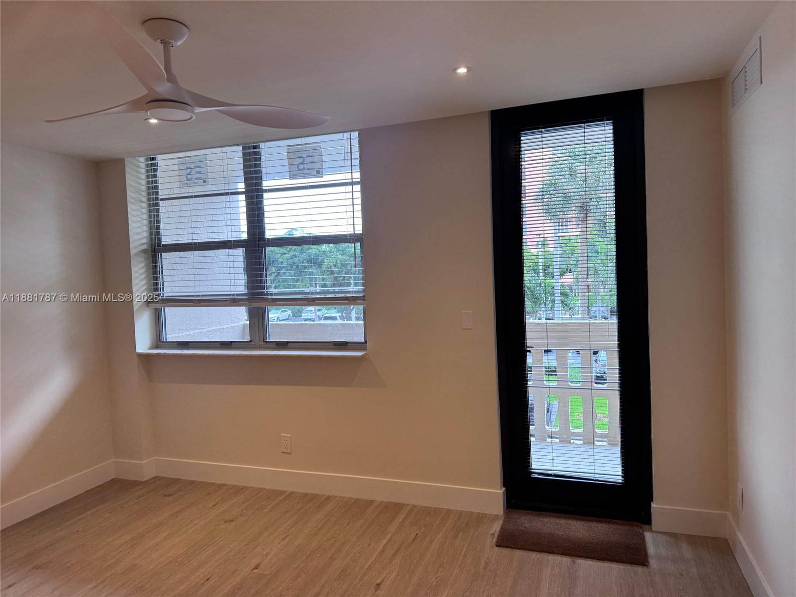 GABLES WATERWAY TOWERS CO - Residential Lease