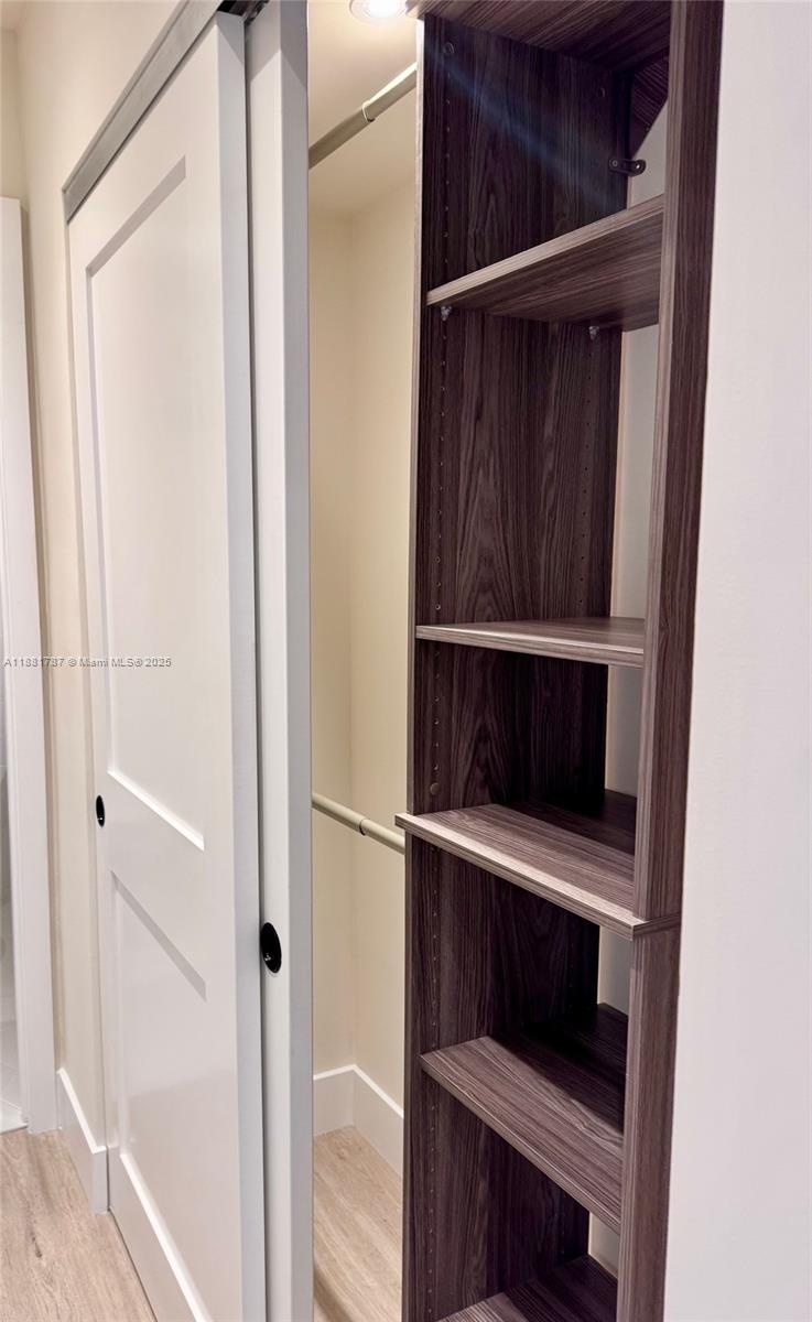 GABLES WATERWAY TOWERS CO - Residential Lease