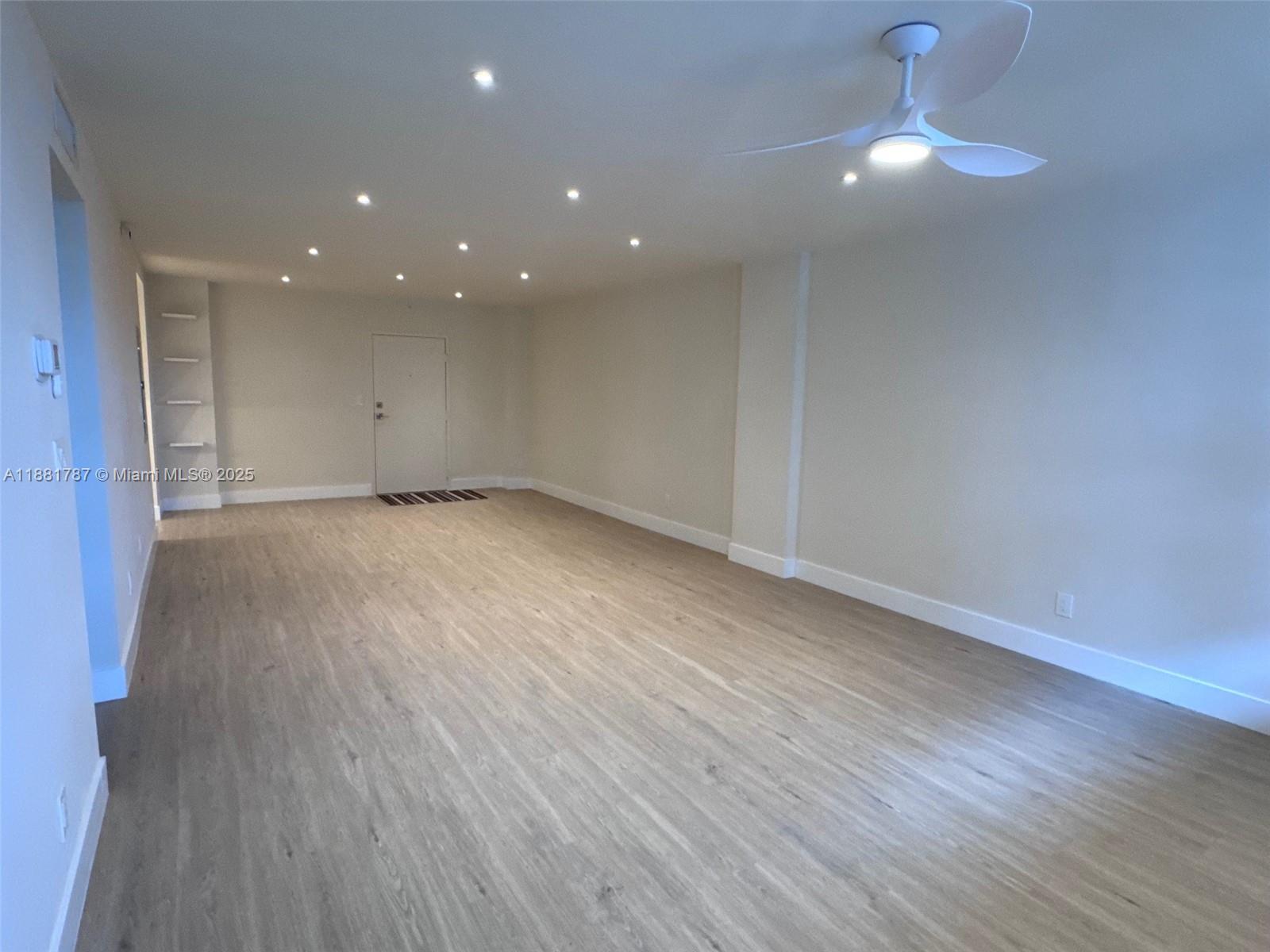 GABLES WATERWAY TOWERS CO - Residential Lease