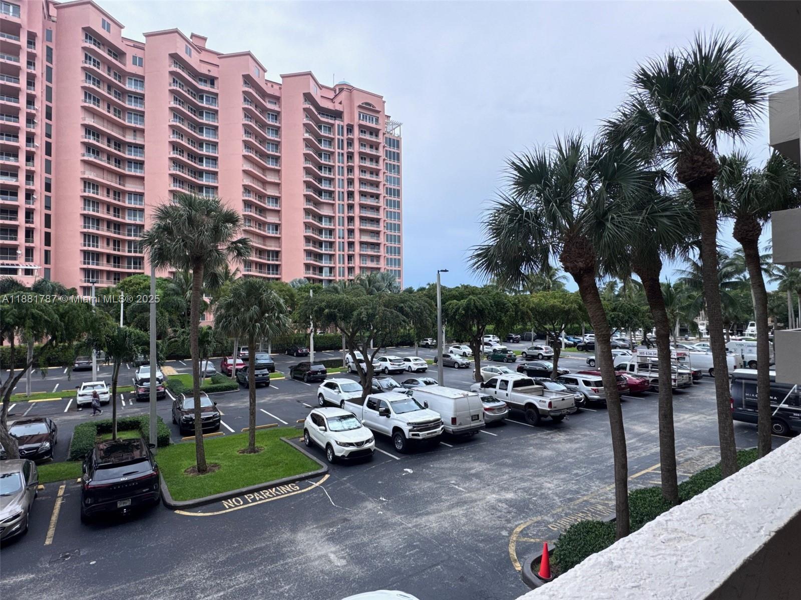 GABLES WATERWAY TOWERS CO - Residential Lease