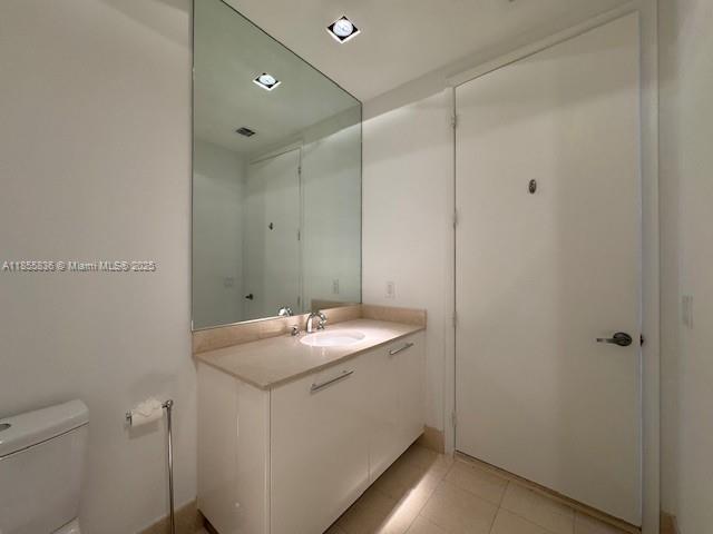 2711 HOLLYWOOD BEACH COND - Residential