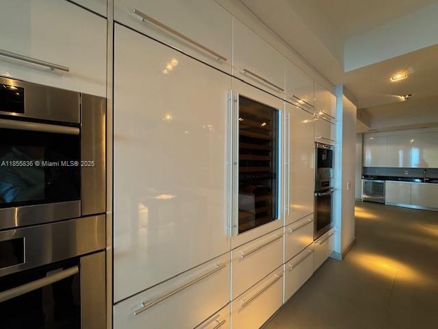 2711 HOLLYWOOD BEACH COND - Residential