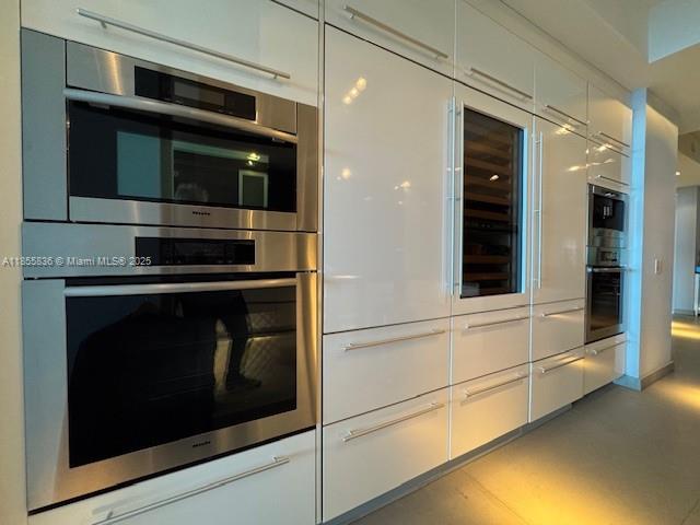 2711 HOLLYWOOD BEACH COND - Residential