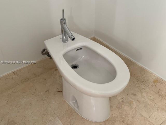 2711 HOLLYWOOD BEACH COND - Residential