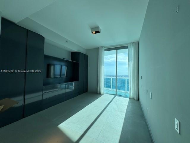 2711 HOLLYWOOD BEACH COND - Residential
