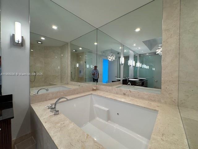 2711 HOLLYWOOD BEACH COND - Residential
