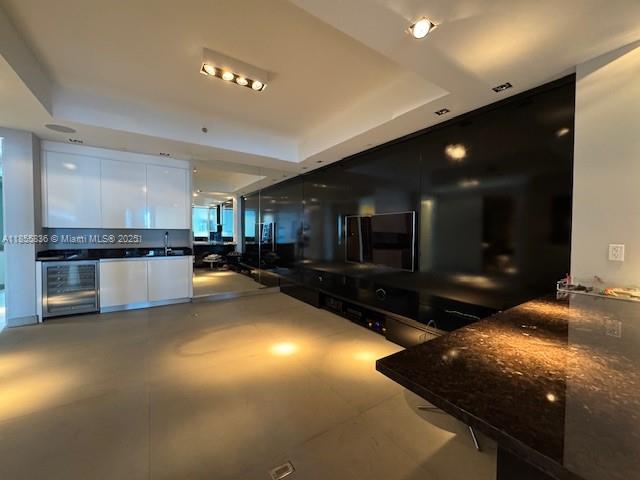 2711 HOLLYWOOD BEACH COND - Residential