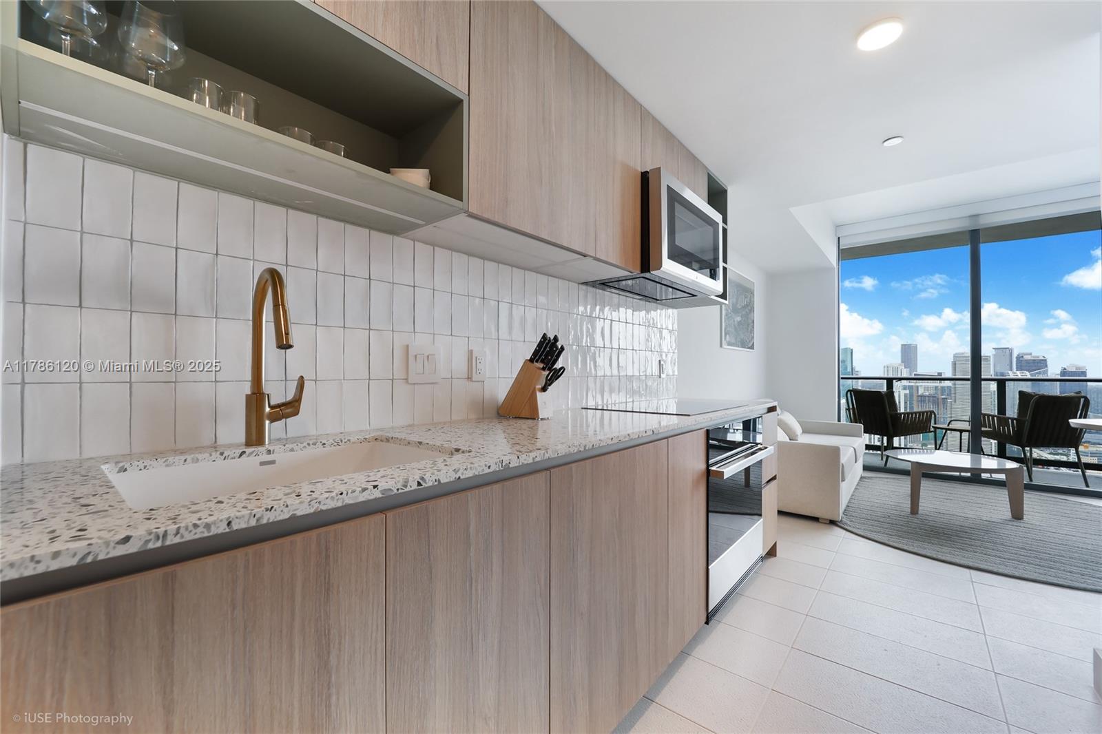 159 NE 6 Street 4714