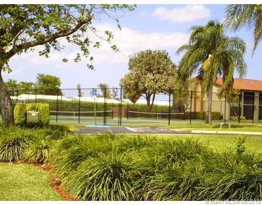 Lake Pointe #5 Condo - Residential Lease