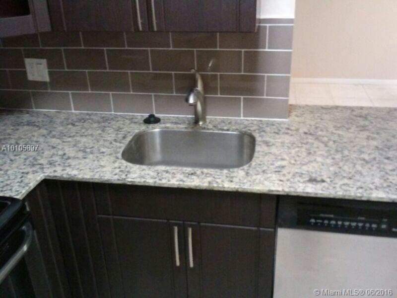 Lake Pointe #5 Condo - Residential Lease