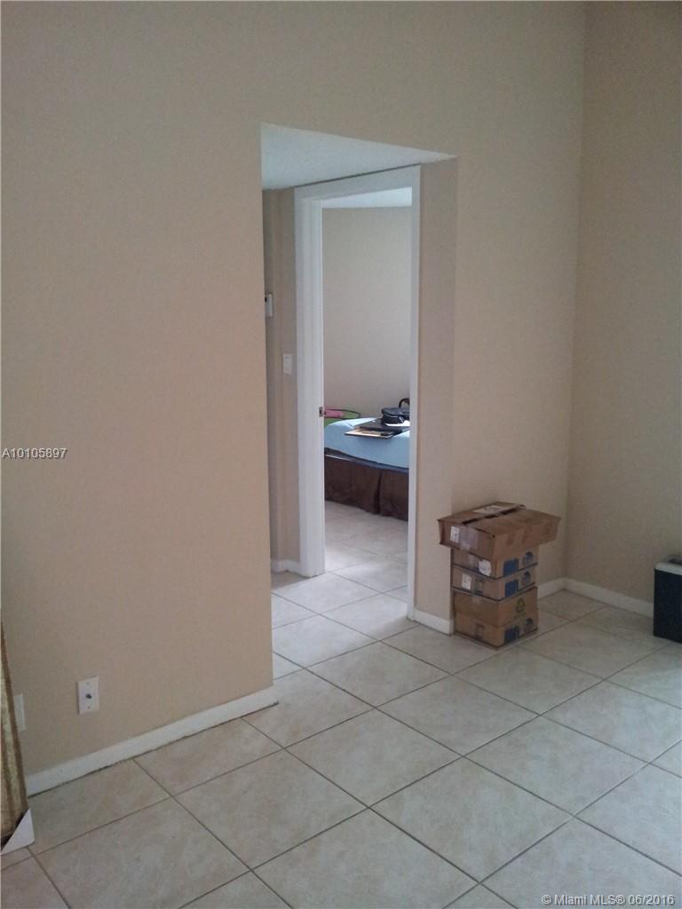 Lake Pointe #5 Condo - Residential Lease