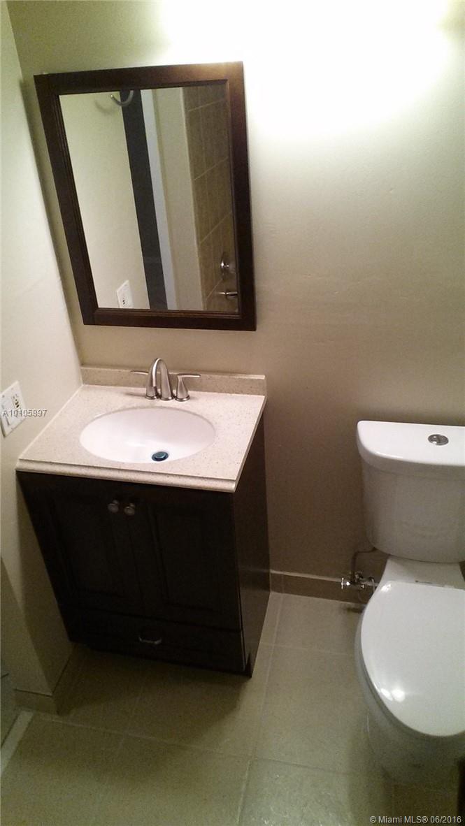 Lake Pointe #5 Condo - Residential Lease