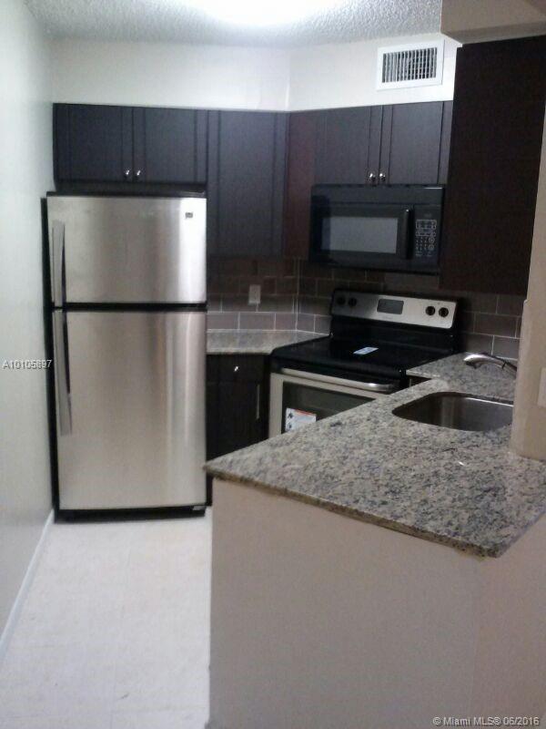 Lake Pointe #5 Condo - Residential Lease