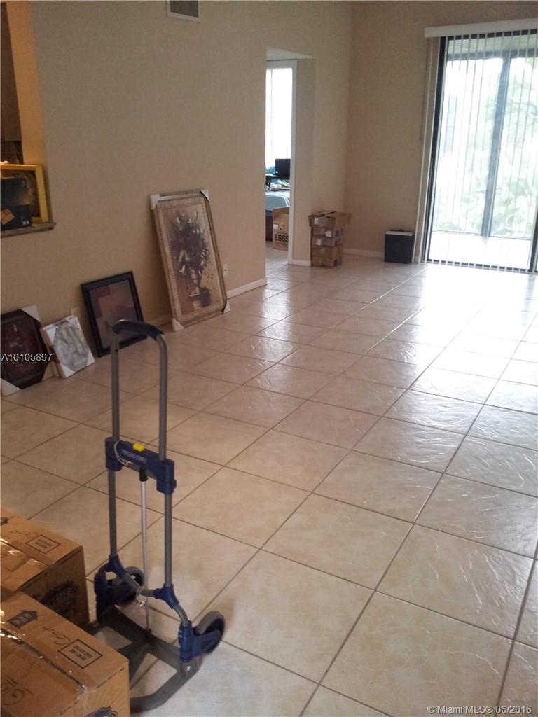 Lake Pointe #5 Condo - Residential Lease