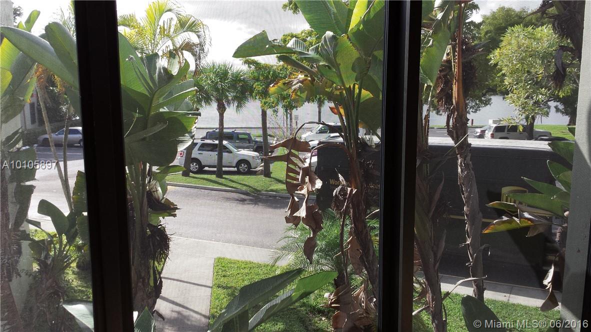 Lake Pointe #5 Condo - Residential Lease