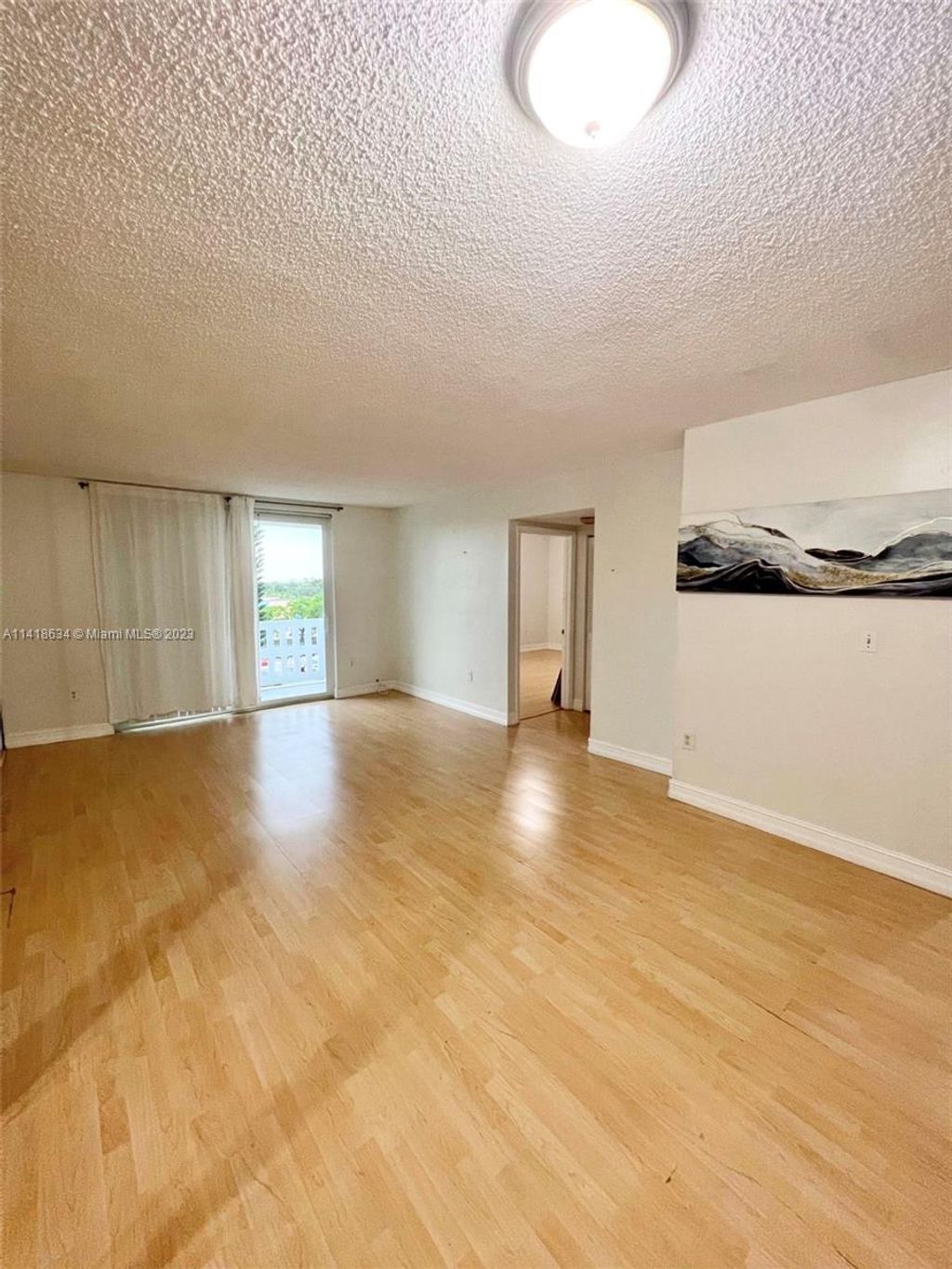 Photo of 919 Hillcrest Dr #607, Hollywood, FL 33021 (MLS # A11418634)