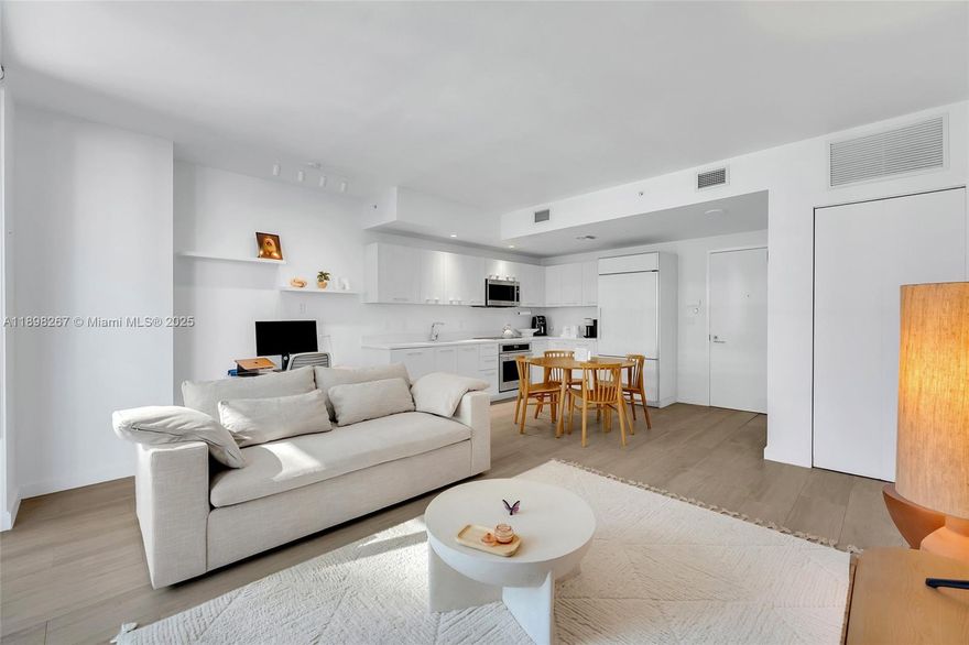 IMMACULATE  1-BEDROOM CONDO WITH  DESIGNER TOUCHES & RESORT STYLE 
Step into luxury and comfort with this beautifully decorated, fully furnished one-bedroom condo — move-in ready and impeccably maintained! Every detail has been thoughtfully curated, offering a perfect blend of modern elegance and functionality. Enjoy an open-concept living space filled with natural light, a sleek and fully equipped kitchen, and a tranquil bedroom designed for ultimate relaxation. The stylish décor and premium furnishings make this home feel like a boutique retreat. Located in a highly sought-after building with exceptional amenities — including a sparkling pool, state-of-the-art fitness center, residents’ lounge, and secure parking — this condo offers a lifestyle of convenience and sophistication.