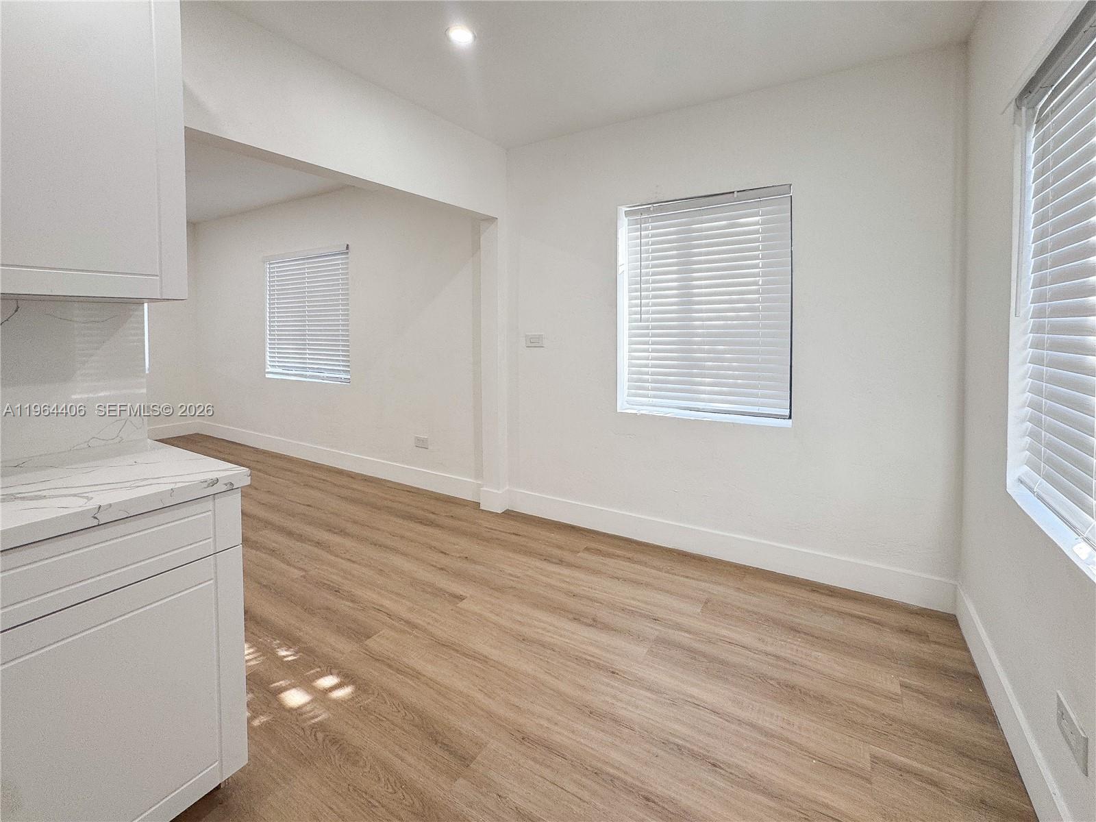 INGLEWOOD GARDENS - Residential Income