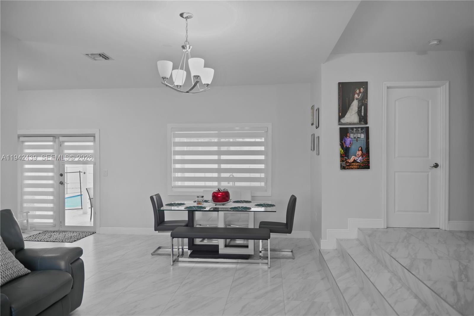 SO MIAMI HEIGHTS ADDN E - Residential Lease