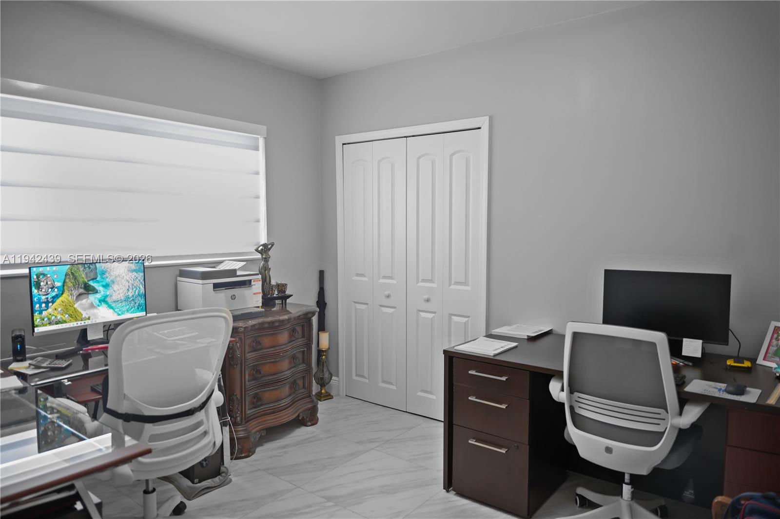 SO MIAMI HEIGHTS ADDN E - Residential Lease