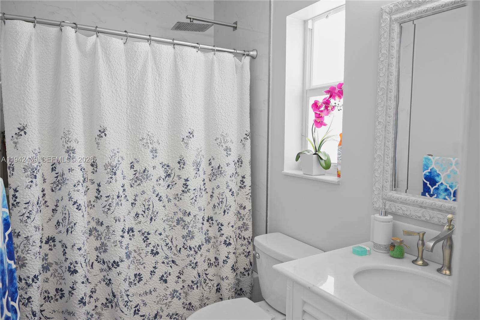 SO MIAMI HEIGHTS ADDN E - Residential Lease