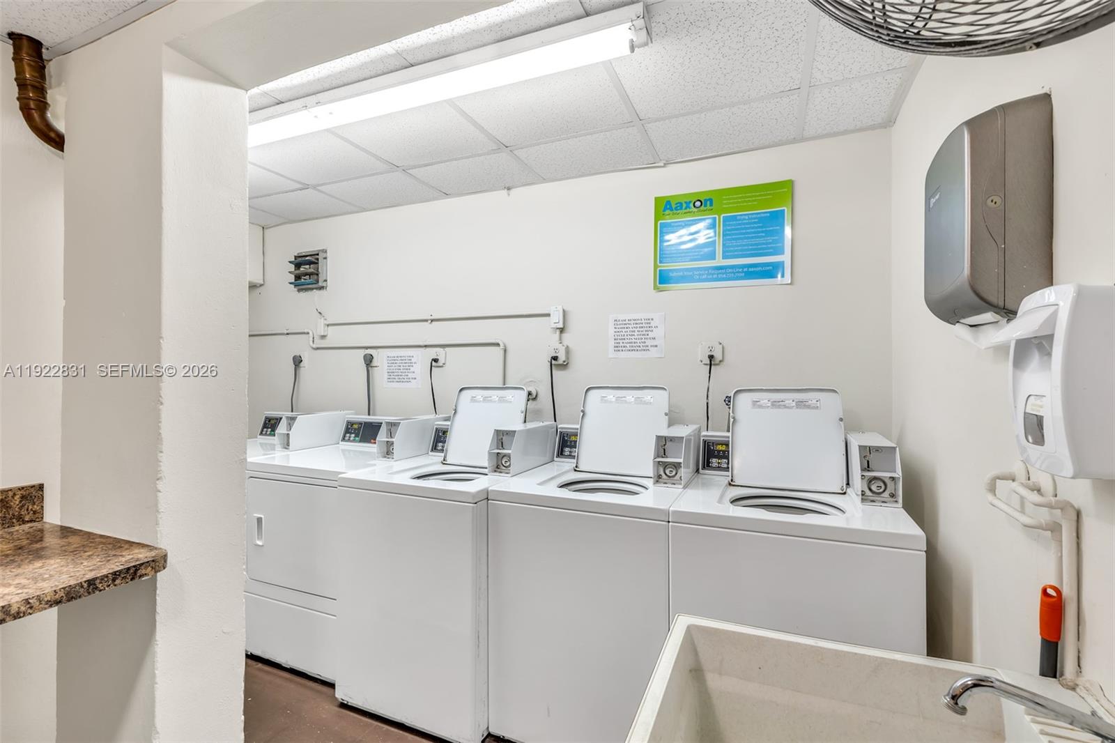 ROYAL CARIBBEAN CLUB COND - Residential