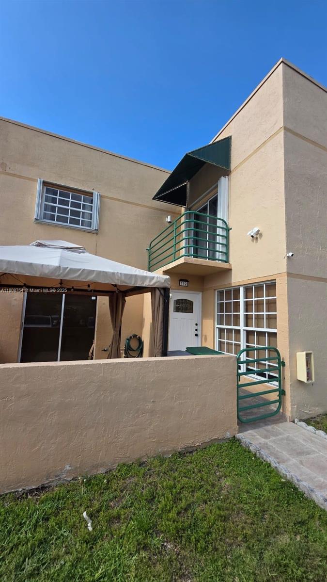 11890 Sw 18th Ter 112, Miami, Broward County, Florida - 3 Bedrooms  
3 Bathrooms - 