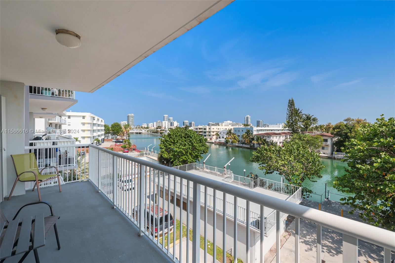 Rental Property at 130 S Shore Dr 4F, Miami Beach, Miami-Dade County, Florida - Bedrooms: 2 
Bathrooms: 2  - $2,780 MO.