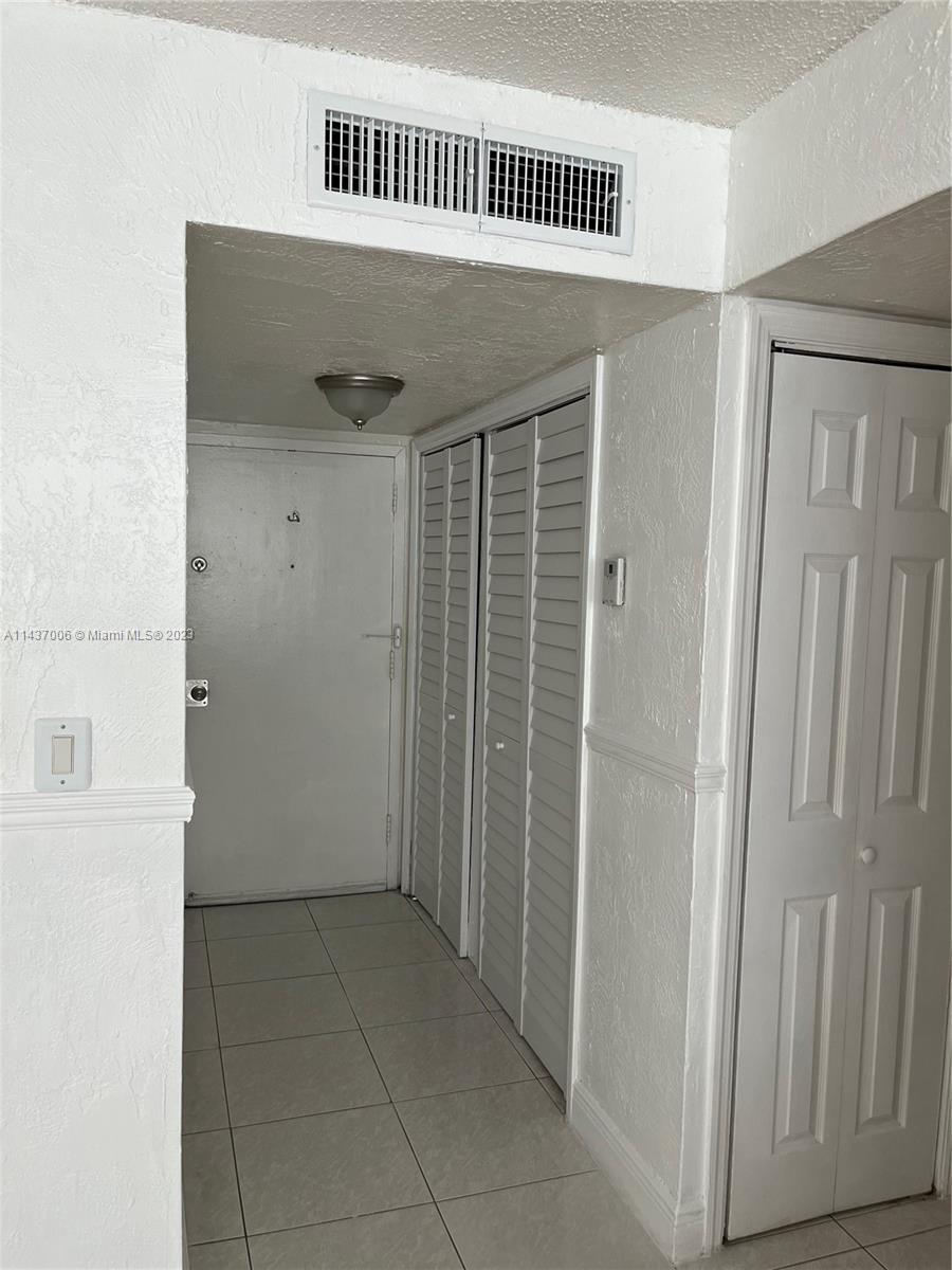 SUMMIT TOWER I OF DADELAN - Residential Lease