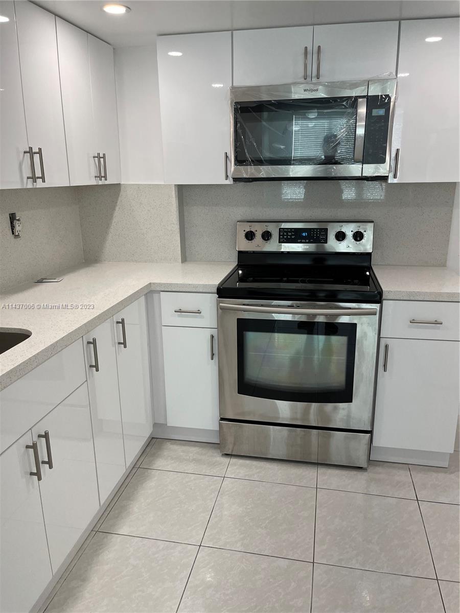 SUMMIT TOWER I OF DADELAN - Residential Lease