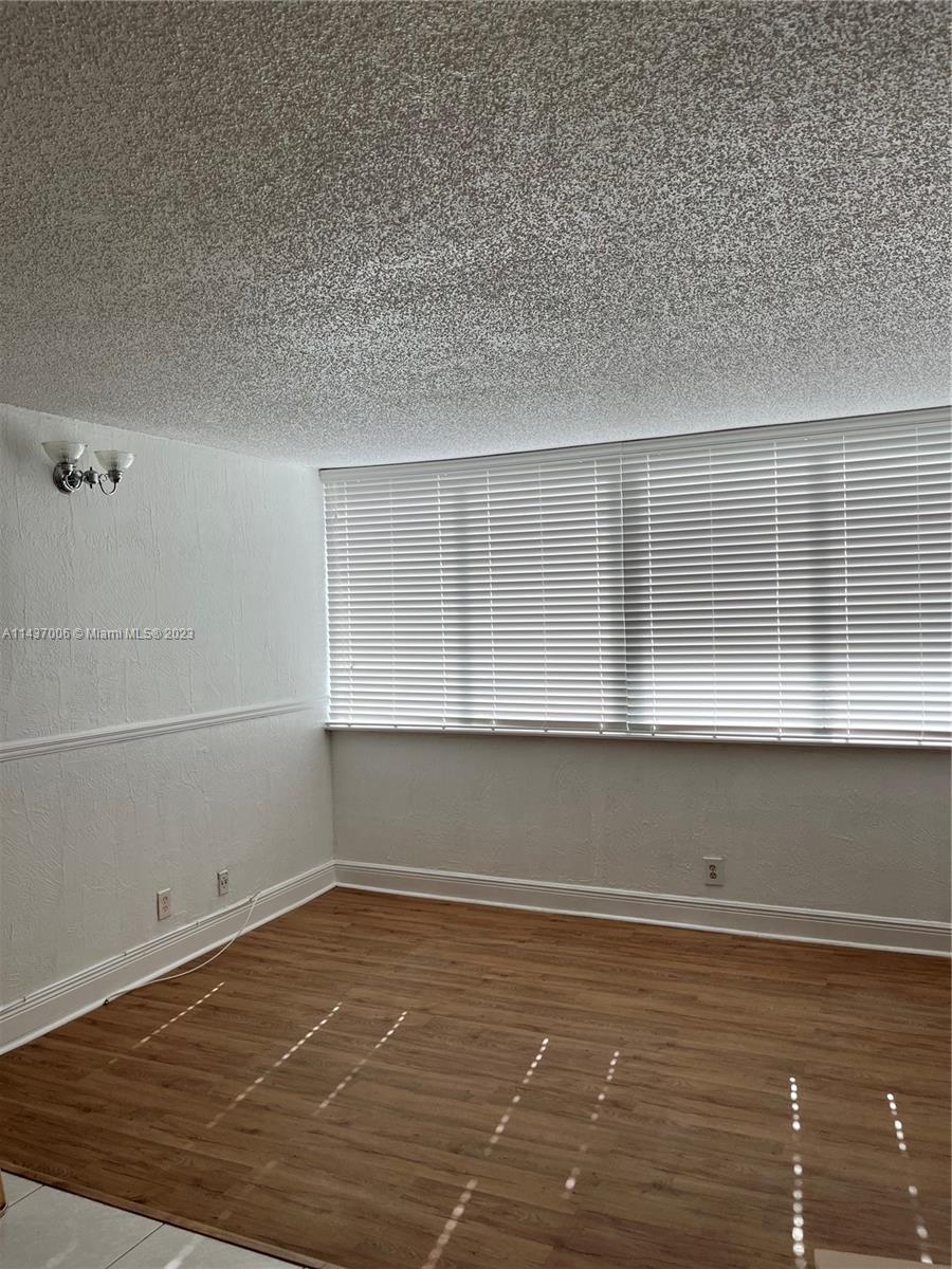 SUMMIT TOWER I OF DADELAN - Residential Lease