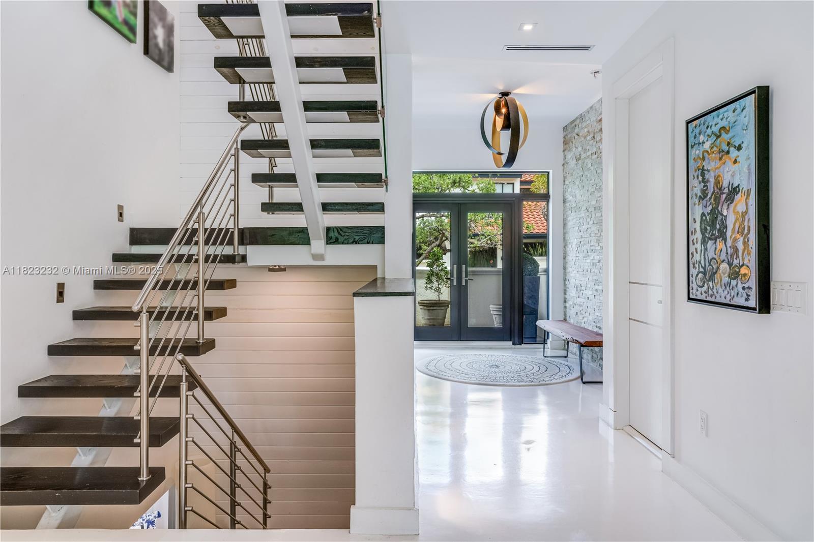 L HERMITAGE - Residential