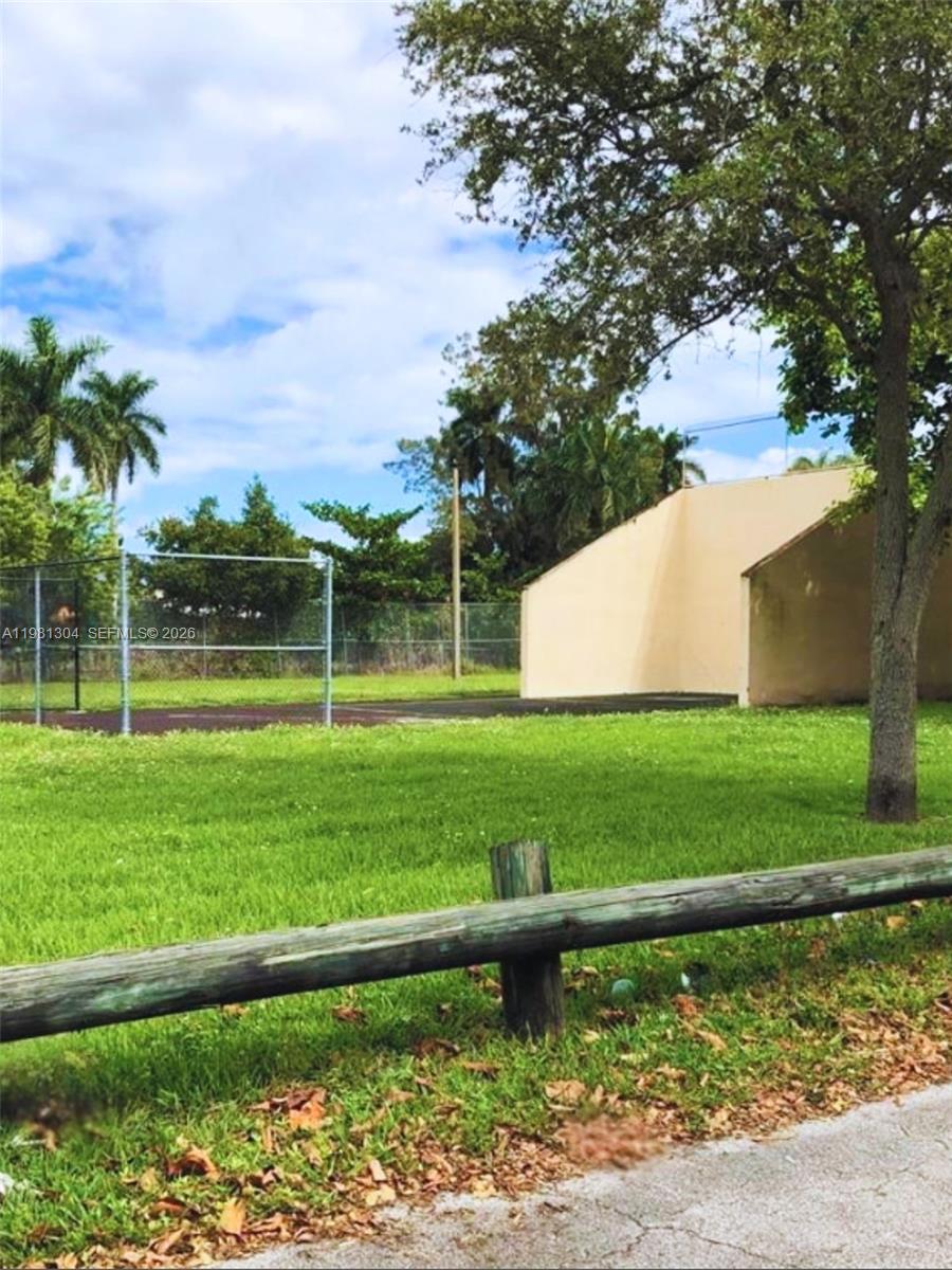 SUNSET PALM VILLAS CONDO - Residential