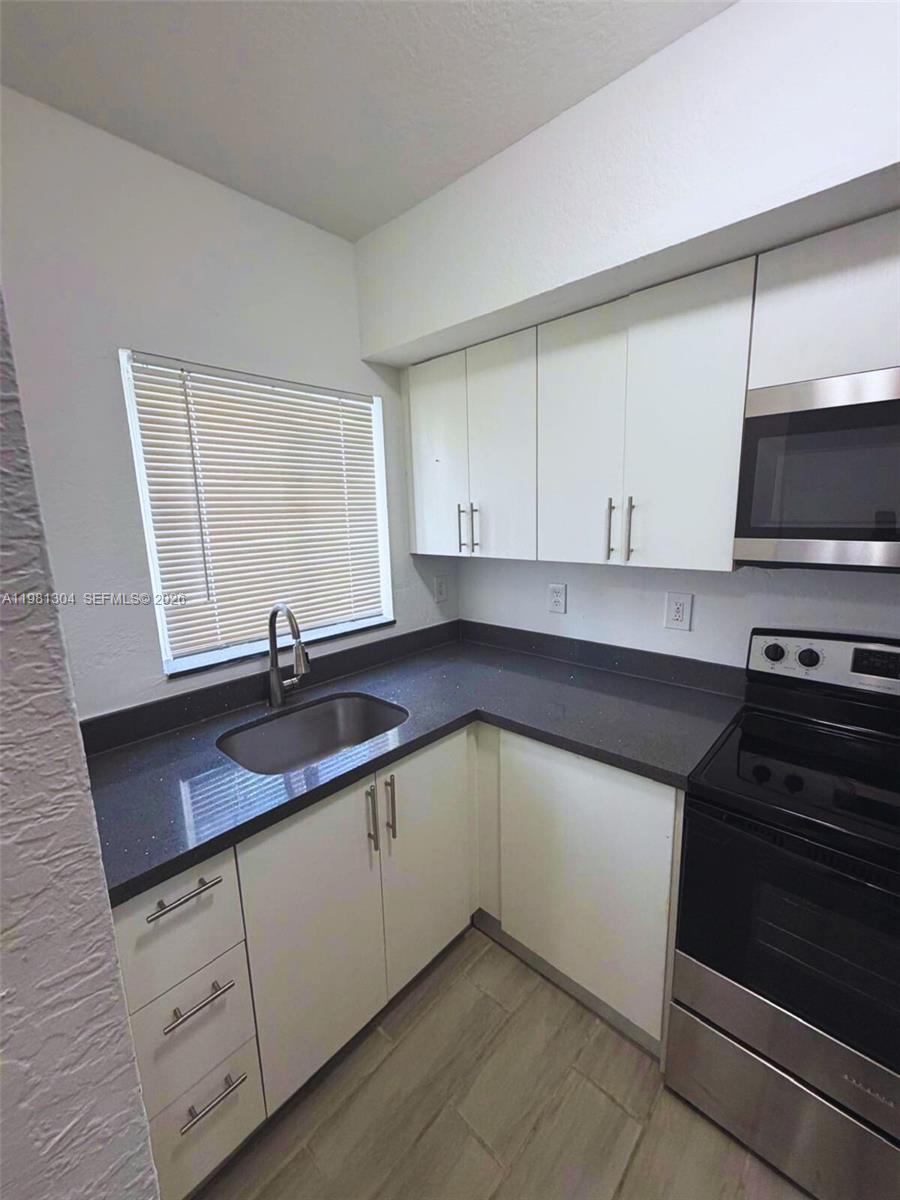 SUNSET PALM VILLAS CONDO - Residential