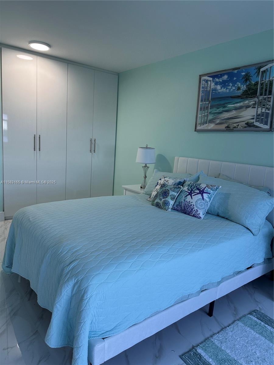 WAVE CONDO - Residential Lease