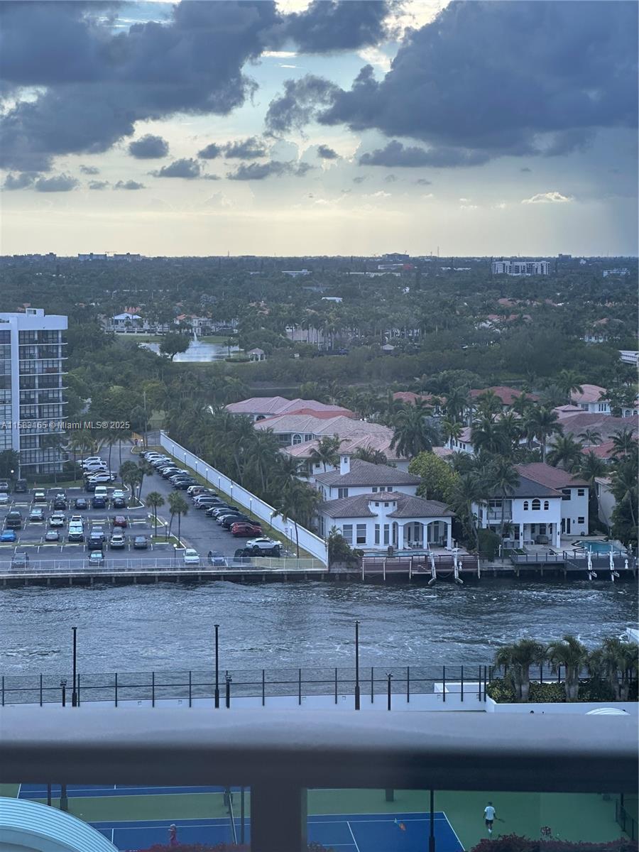 WAVE CONDO - Residential Lease