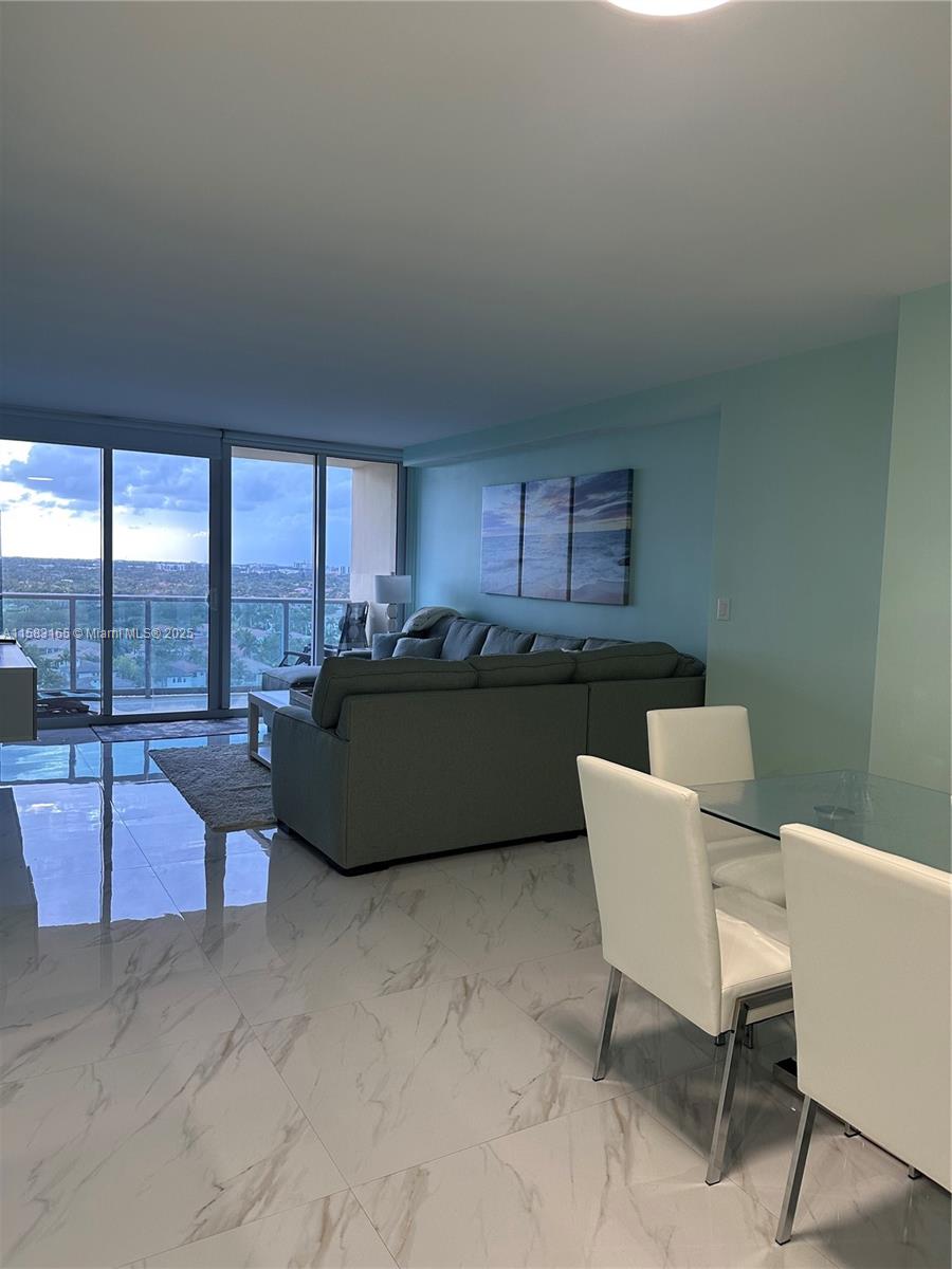 WAVE CONDO - Residential Lease