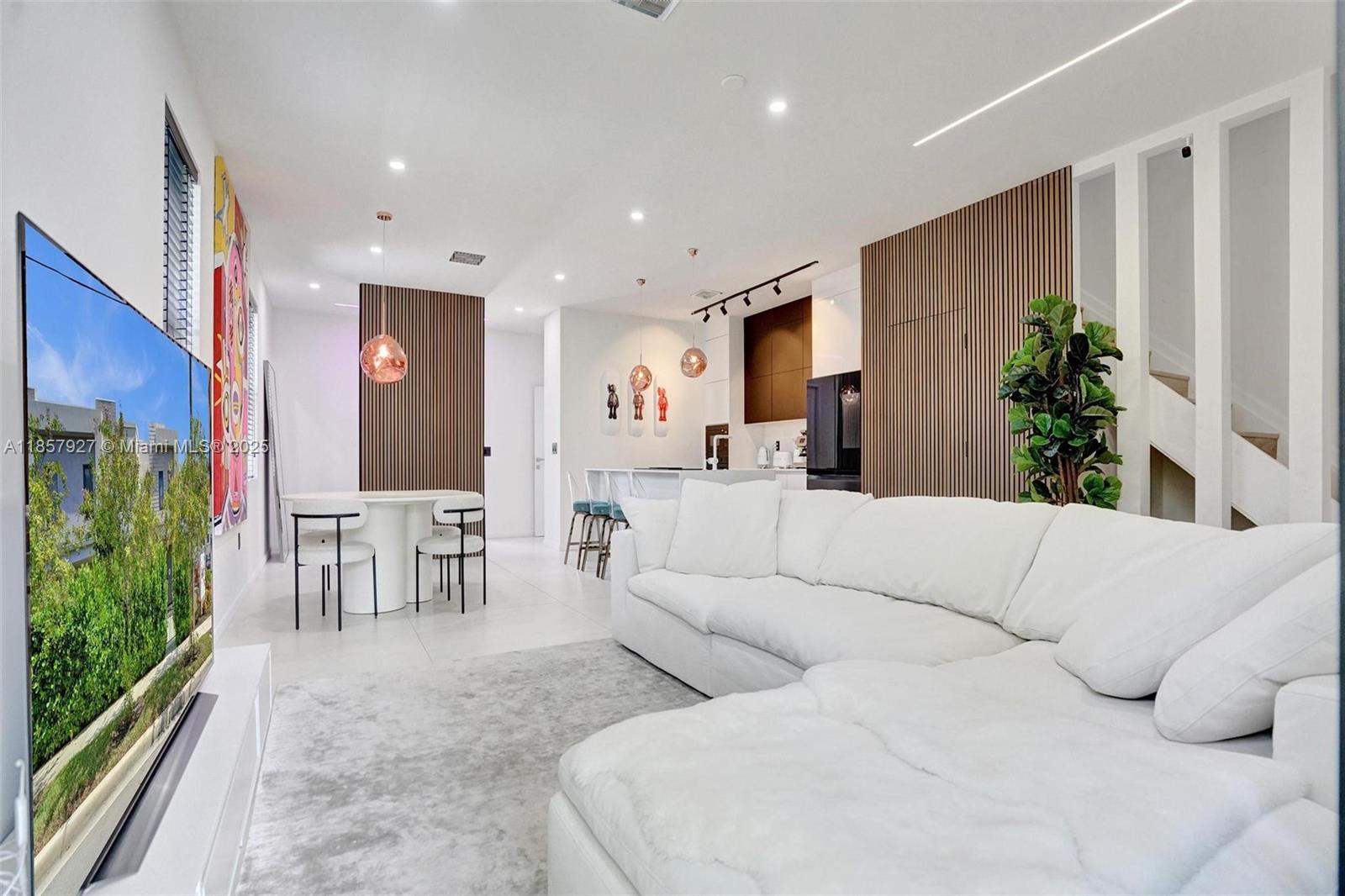 GARDENIA PARK - Residential